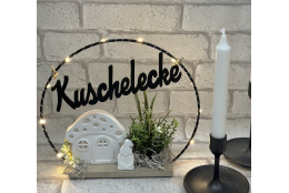 Bastelset: Beleuchteter Drahtring mit Wichtelhaus, Wichtel und Spruch