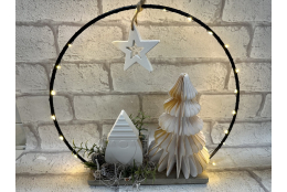 Bastelset: Drahtring mit Tannenbaum aus Papier, Wichtel und Lichterkette