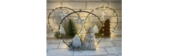 Bastelset: Drahtring mit Tannenbaum aus Papier, Wichtel und Lichterkette