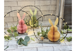 Bastelset: Falthase im großen Ring mit Lichterkette